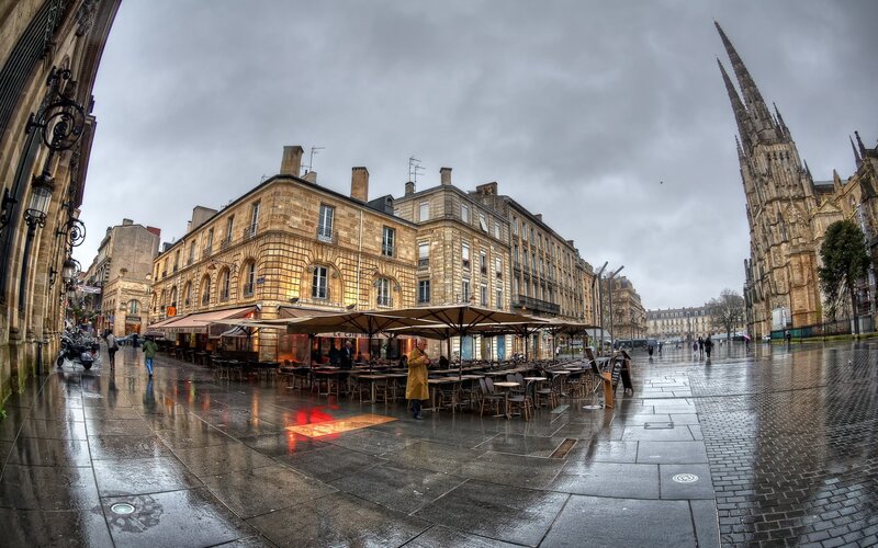 Rainy City Square — Gray, Overcast