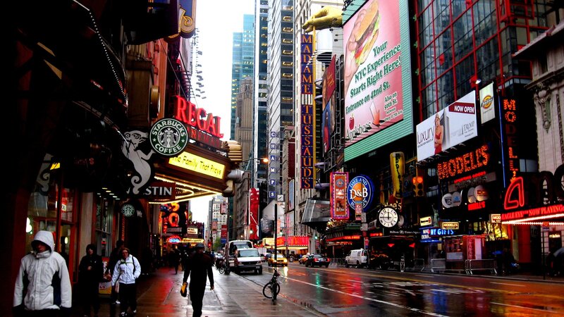 Rainy City Street — Gray, Busy