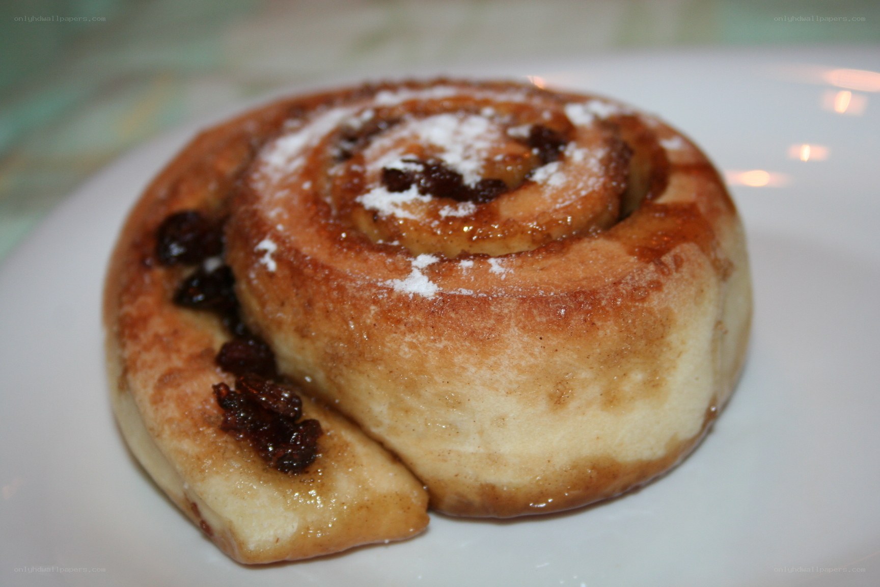 raisin cinnamon roll