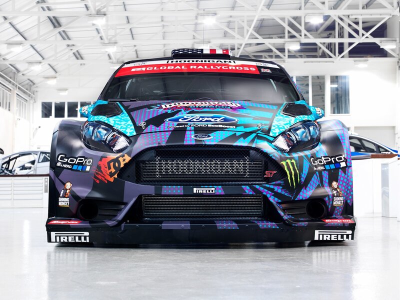 Rally Car in Garage — Black, Dynamic