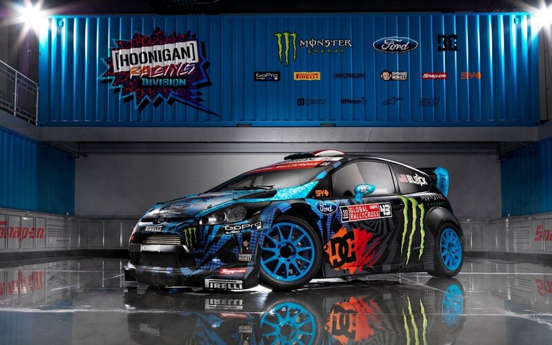 Rally Car in Garage — Blue