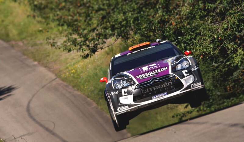 Rally Car in Mid-air — Purple, Dynamic