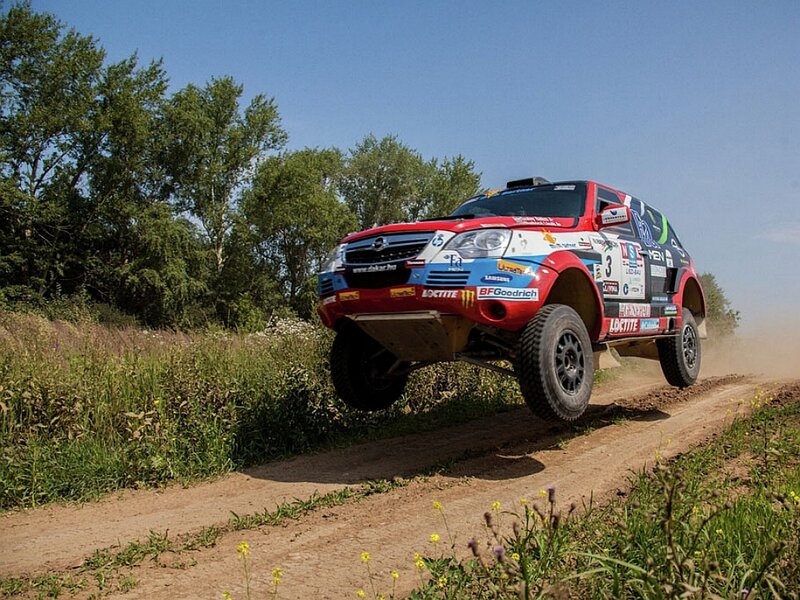 Rally Car in Mid-air — Red, Dynamic