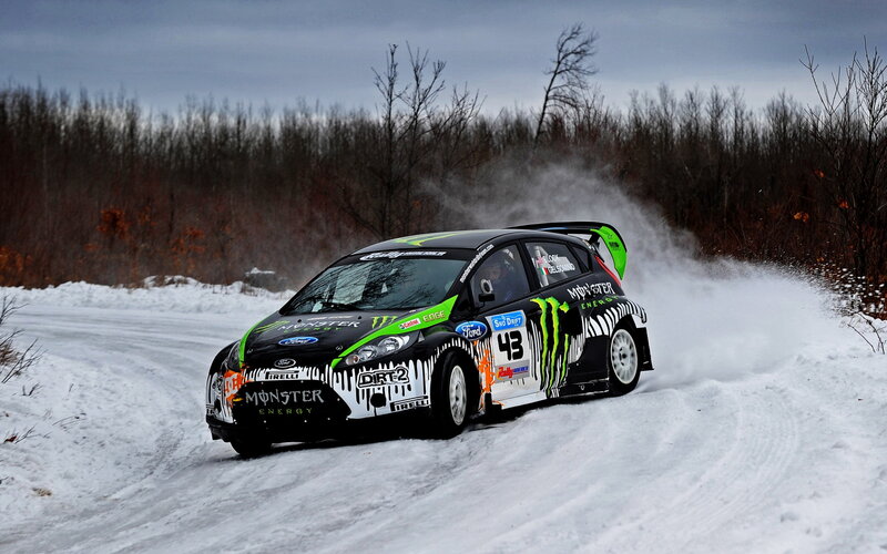 Rally Car in Snow — Black, Dynamic