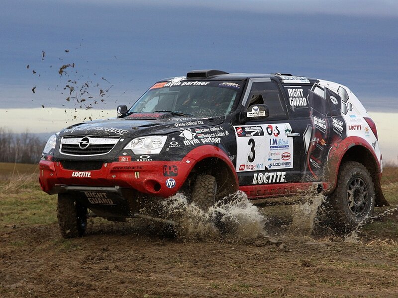 Rally Car on Dirt — Black, Dynamic