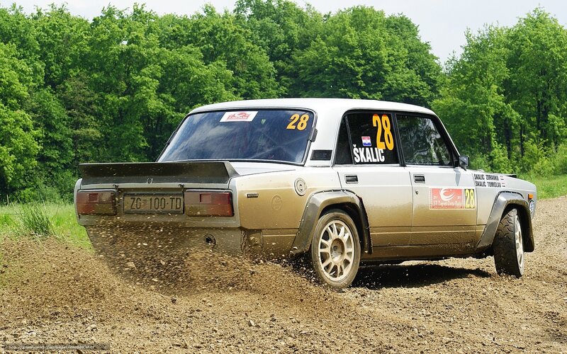 Rally Car on Dirt — Brown, Active