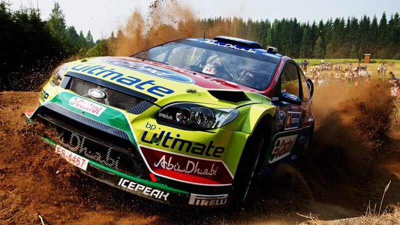 Rally Car on Dirt — Dynamic