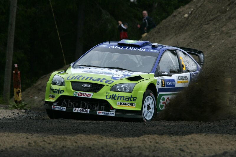 Rally Car on Dirt — Green