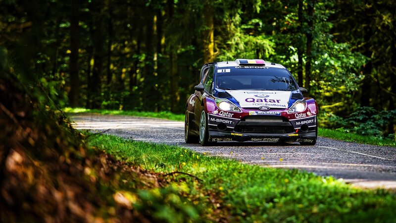 Rally Car on Forest Road — Green, Dynamic
