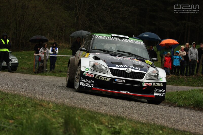 Rally Car on Road — Green, Active