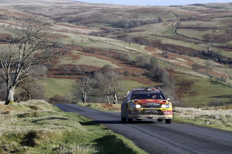 Rally Car on Road — Green