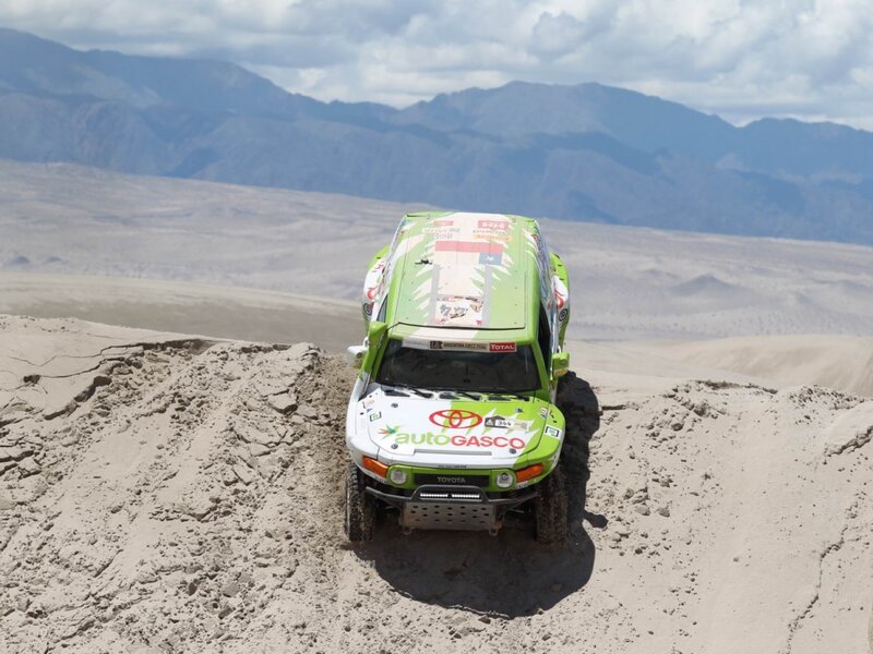 Rally Car on Sand Dune — Green, Dramatic