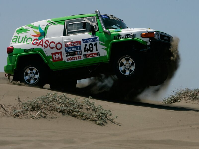 Rally Car on Sand Dune — Green
