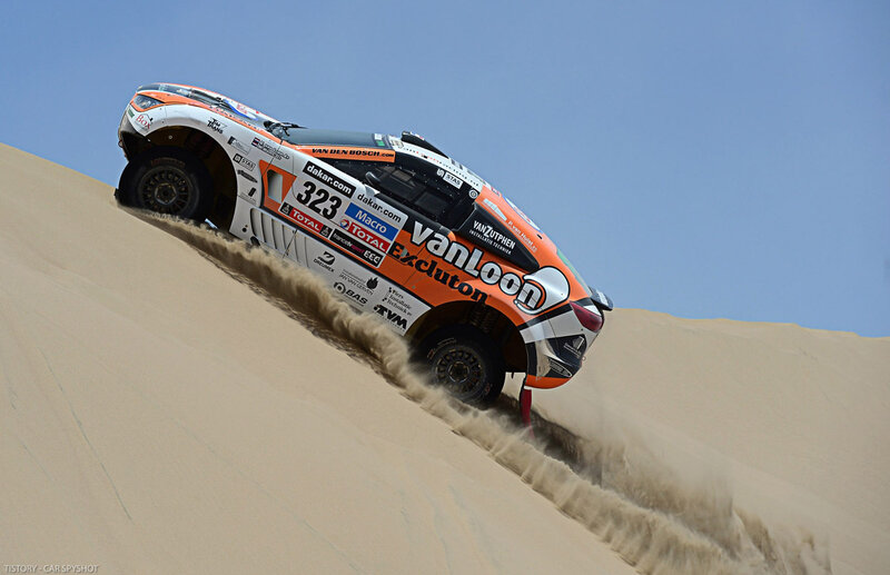 Rally Car on Sand Dune — Orange, Dynamic