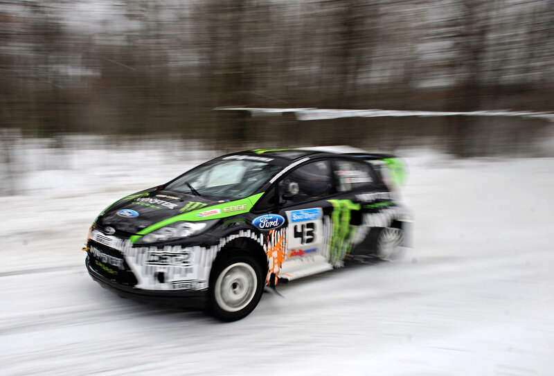 Rally Car on Snow — Black, Dynamic