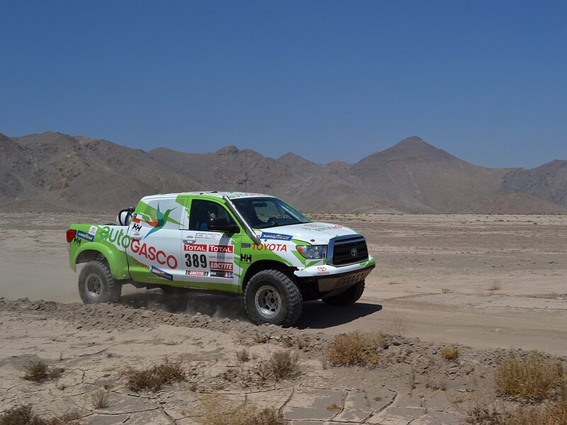 Rally Truck in Desert — Green