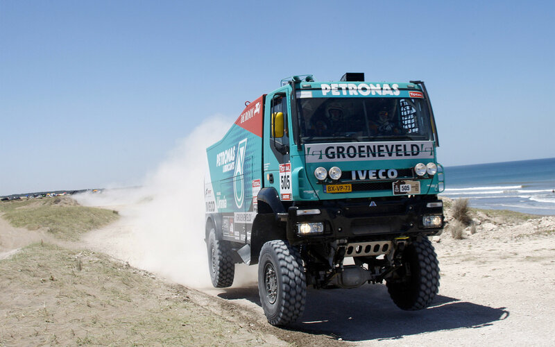 Rally Truck on Beach — Teal