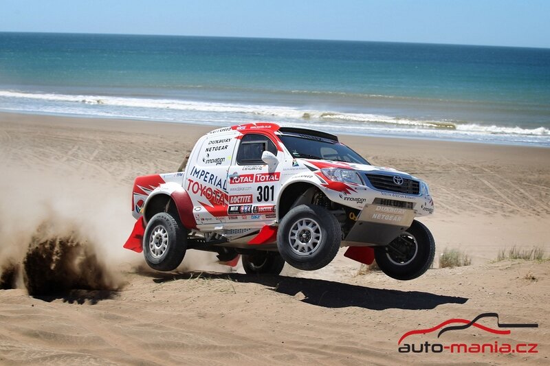 Rally Truck on Beach — White