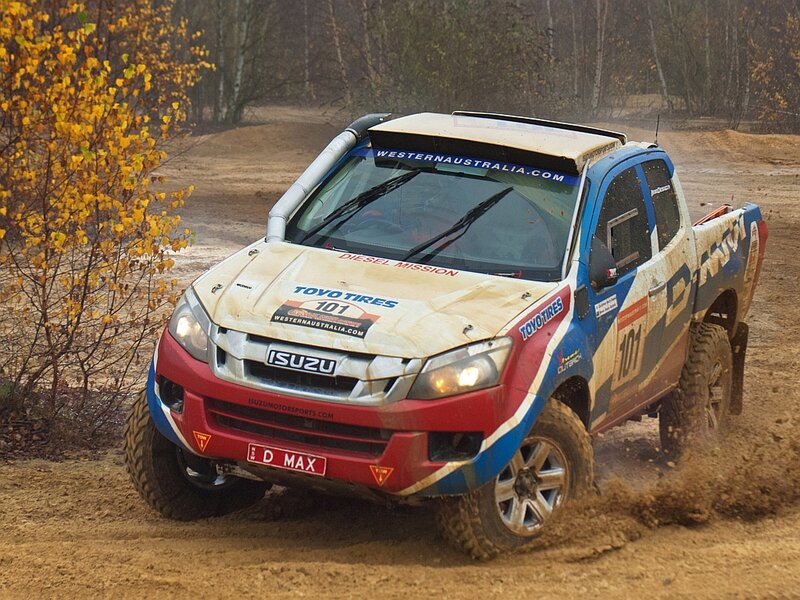 Rally Truck on Dirt — Brown, Dynamic