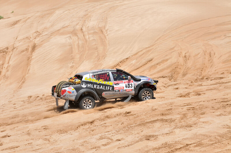 Rally Truck on Sand Dune — Brown
