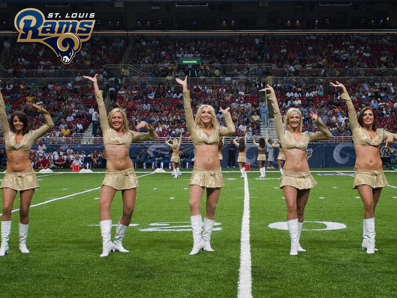 Rams cheerleaders performing