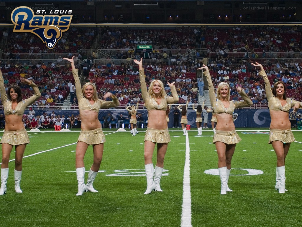 Rams cheerleaders performing