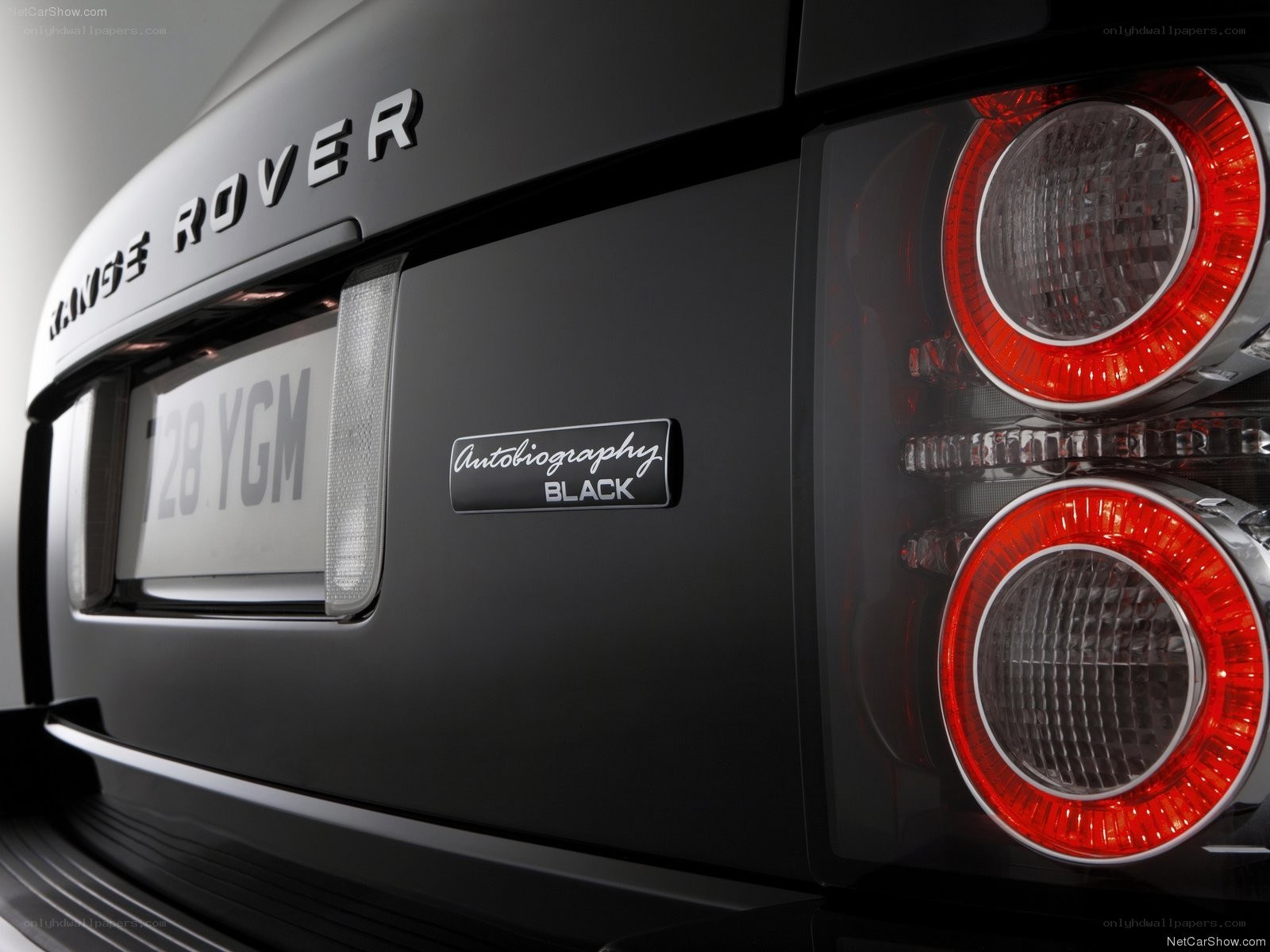 Range Rover Autobiography Black rear