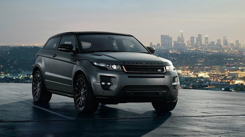Range Rover Evoque on rooftop