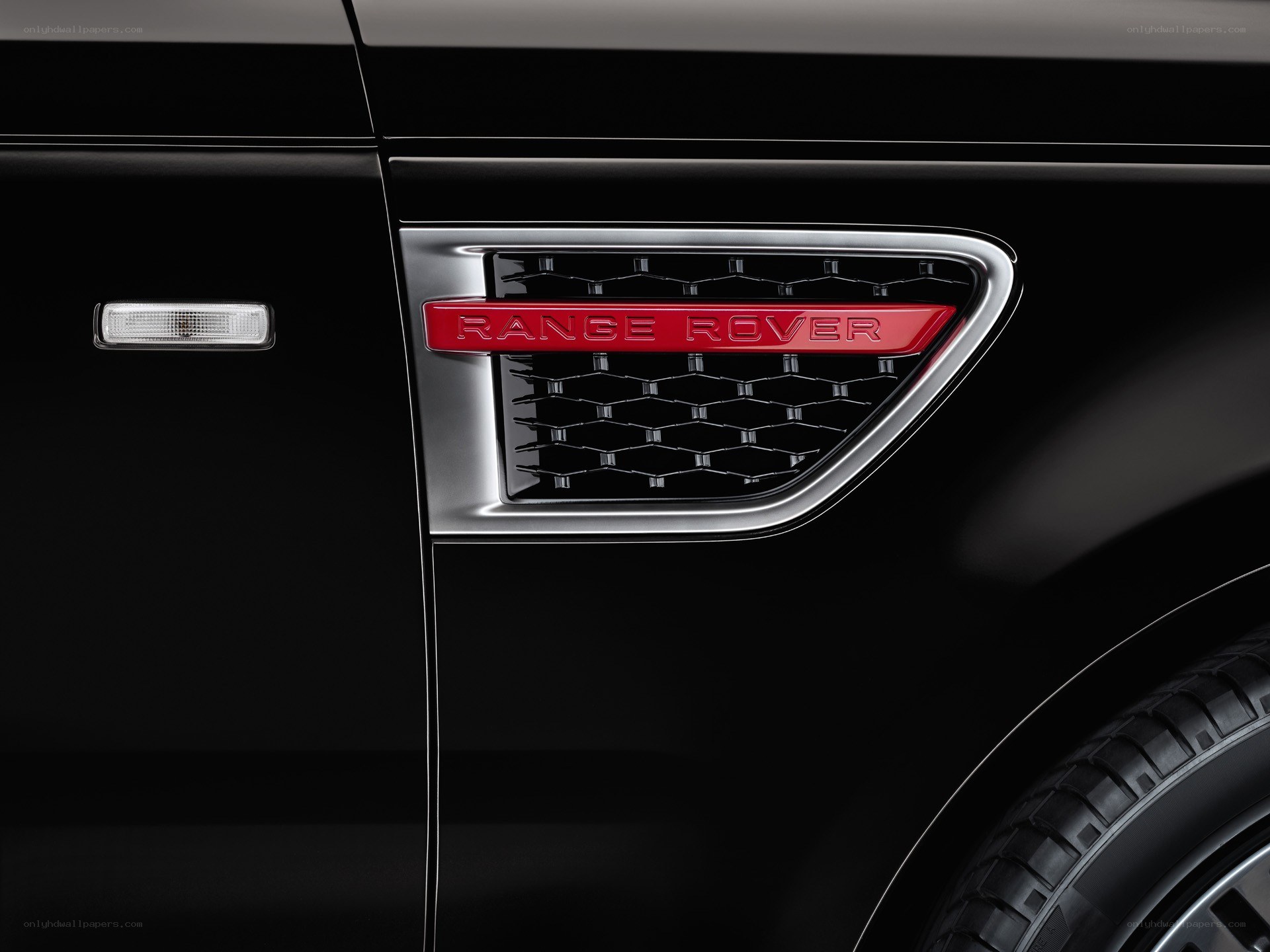 Range Rover side vent detail