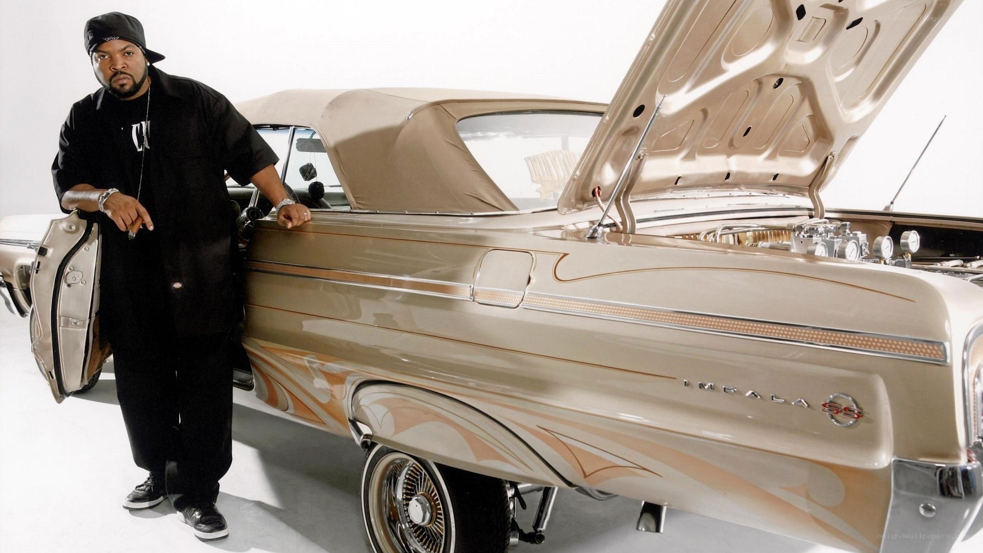 rapper with classic car