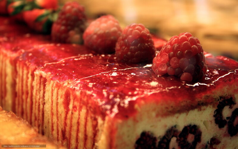 Raspberry Cake Slice