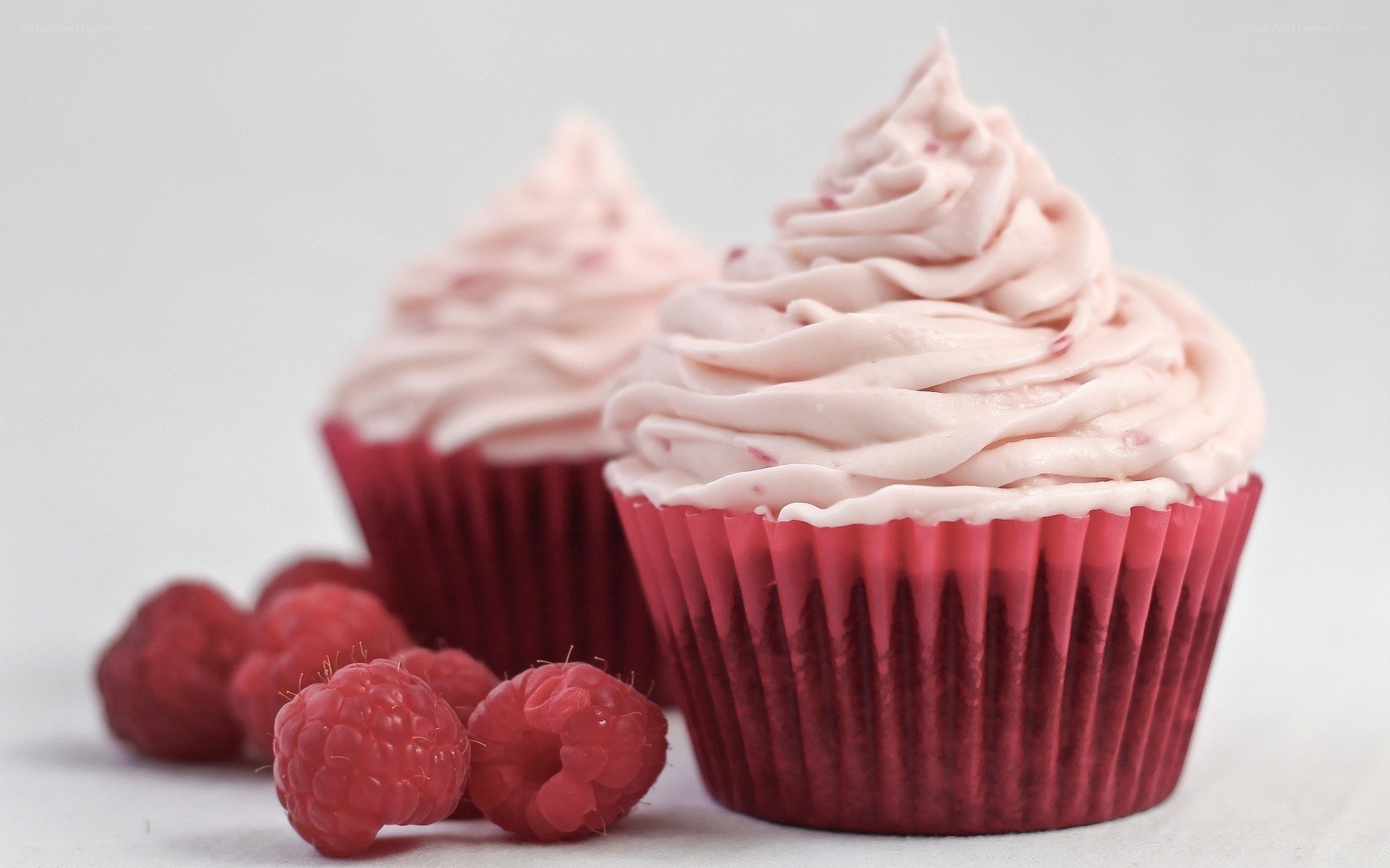 raspberry cupcakes with fresh berries