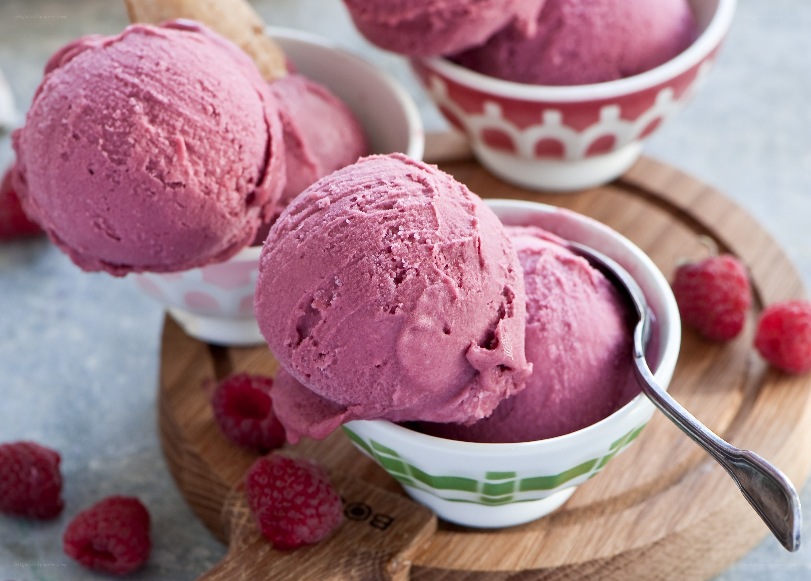 Raspberry ice cream scoops