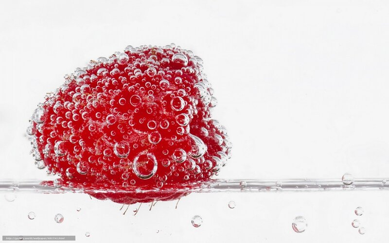 raspberry in carbonated water