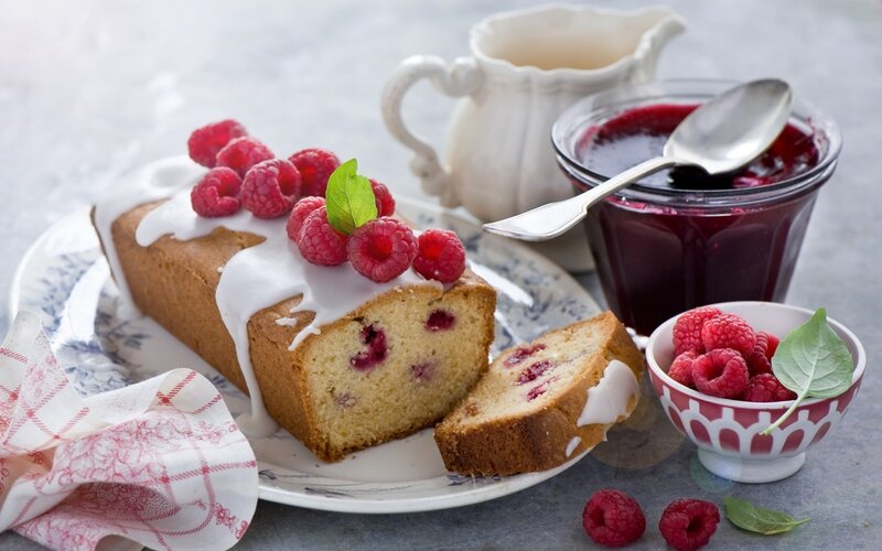 Raspberry Loaf Cake