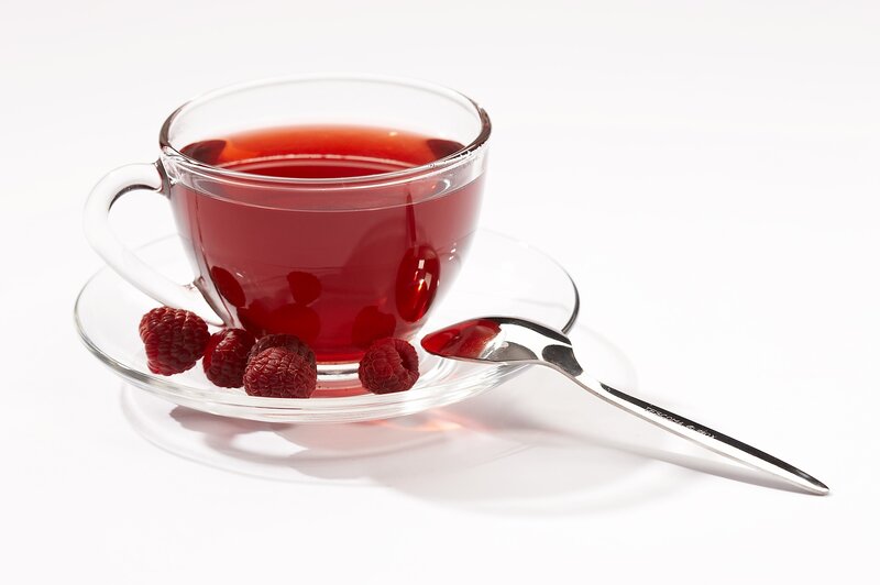 raspberry tea in glass cup