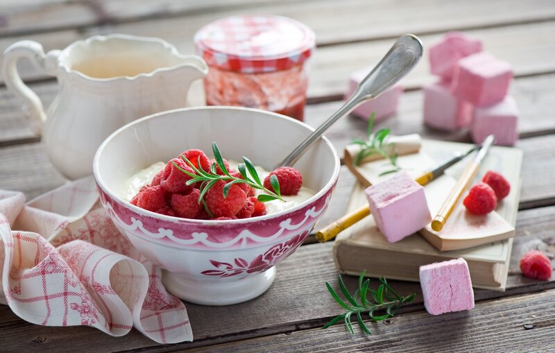 Raspberry Yogurt Bowl — White