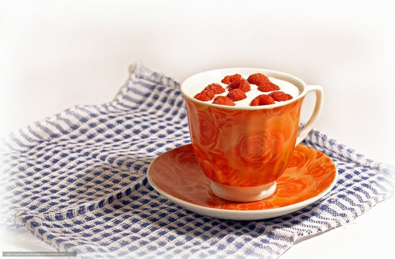 Raspberry Yogurt in Cup — Orange, Calm