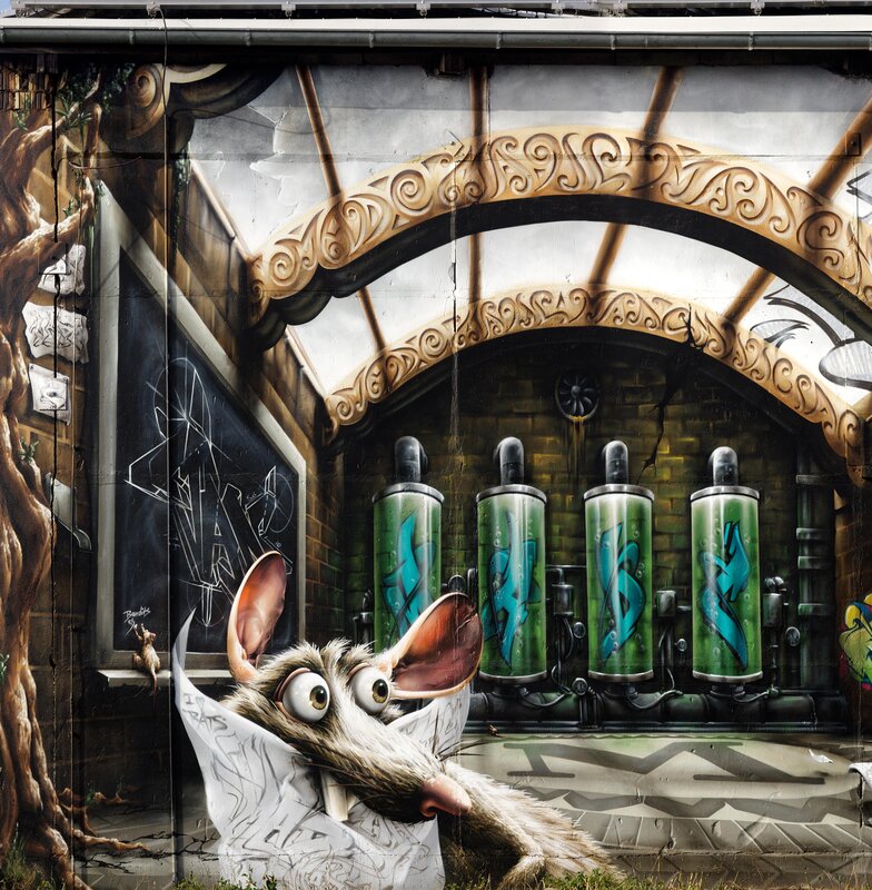 Rat graffiti mural
