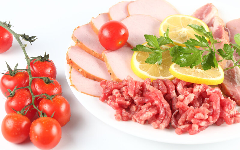 Raw Meat and Vegetables — Red