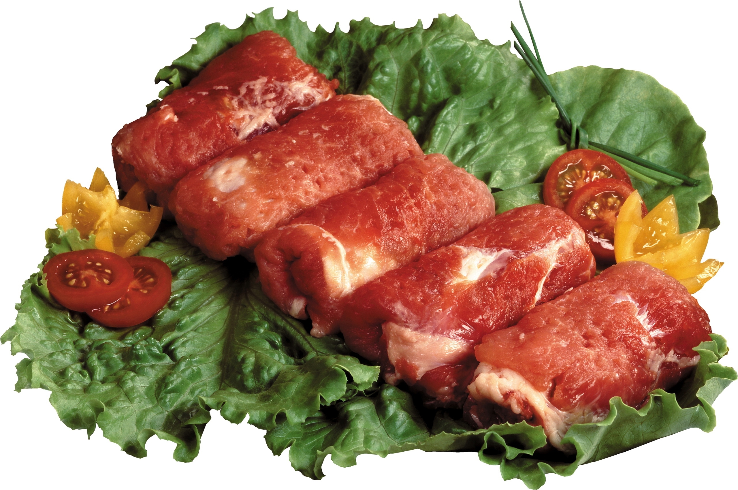 raw meat on lettuce