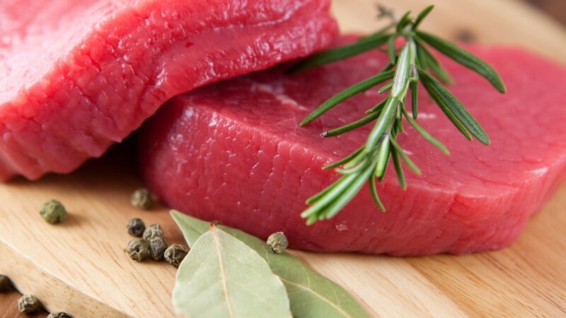 raw meat with herbs