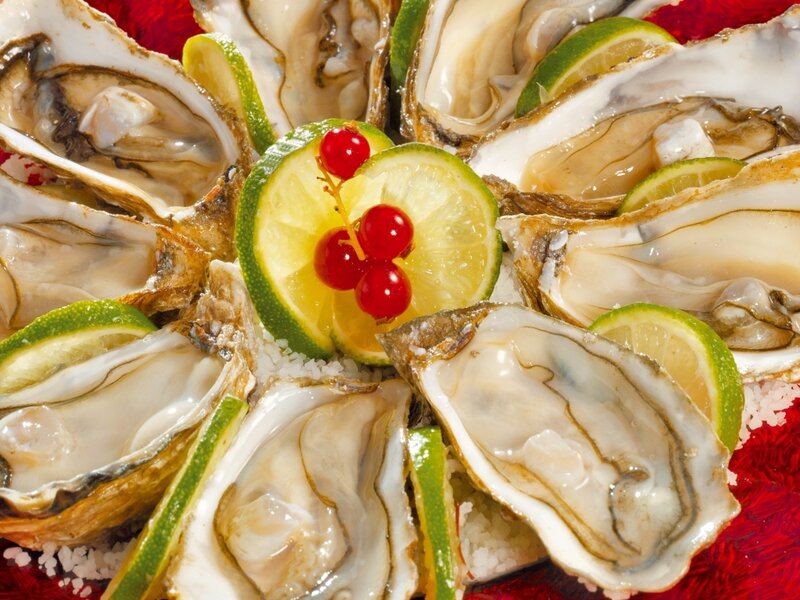 Raw Oysters on Ice