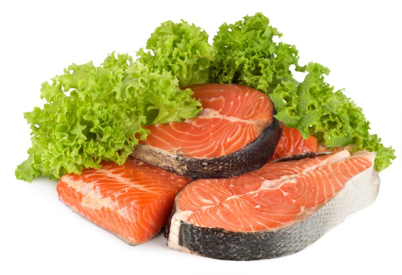 raw salmon fillets with lettuce