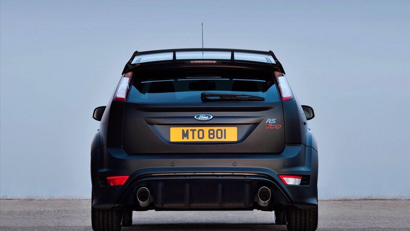 rear view of a black ford focus rs
