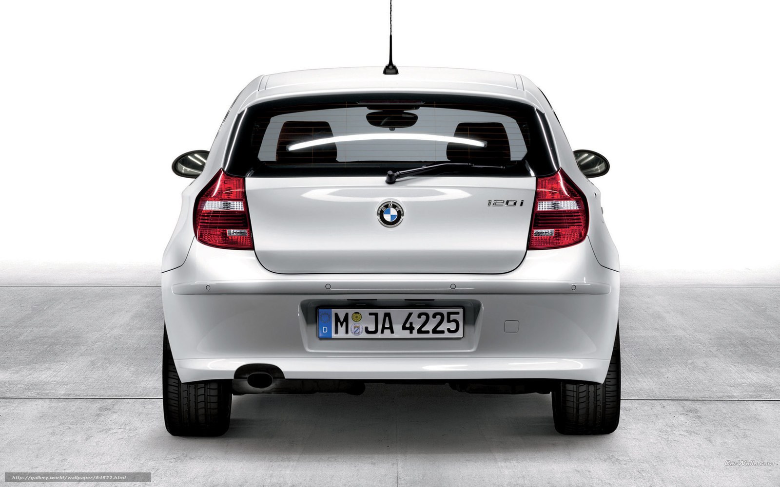rear view of silver bmw 120i