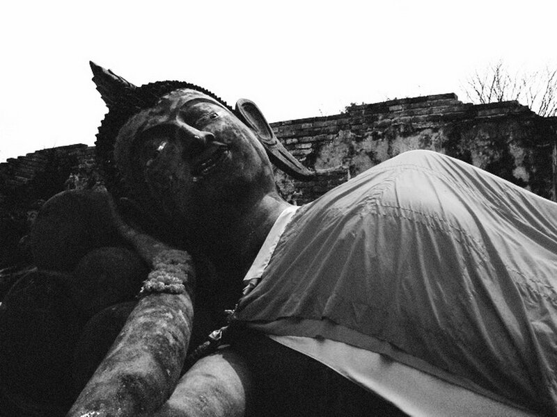 Reclining Buddha Statue — Black