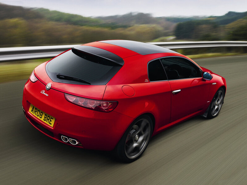 Red Alfa Romeo Brera in motion