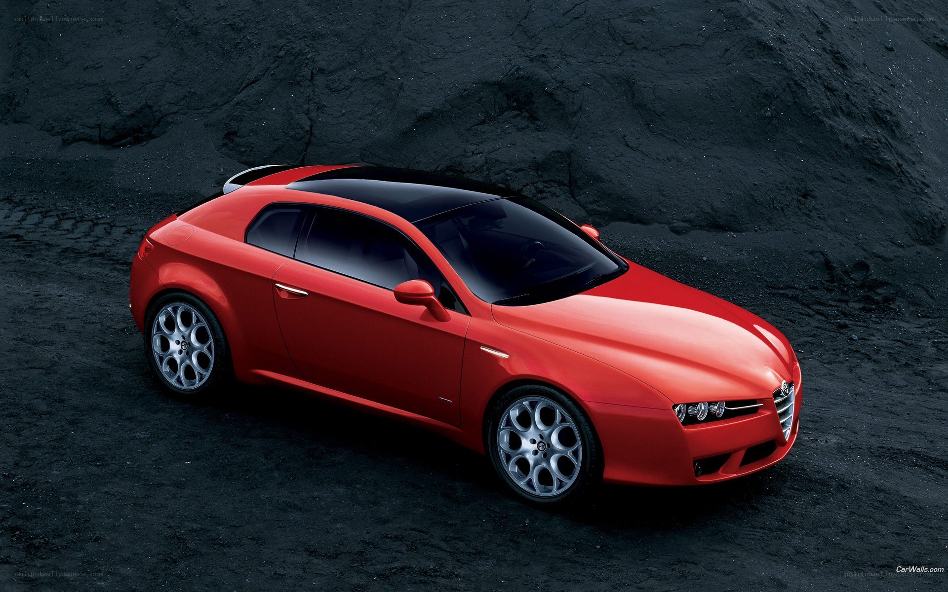 red alfa romeo coupe