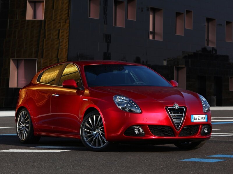 Red Alfa Romeo Giulietta